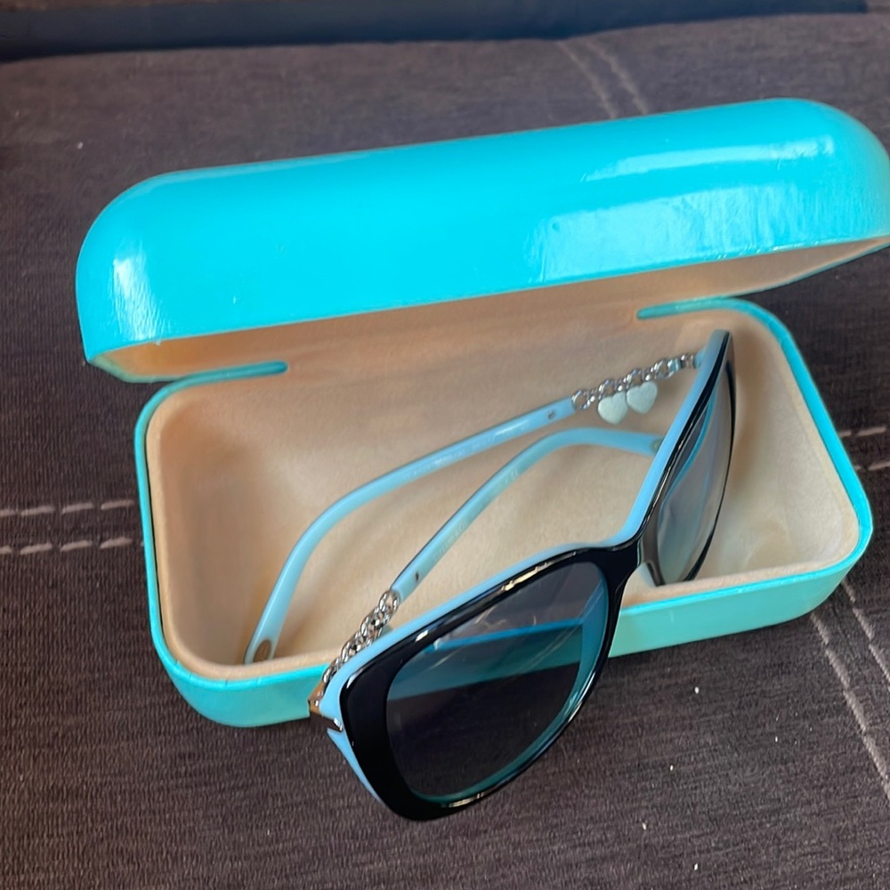 ❤️Authentic Tiffany&Co. Sunglasses❤️